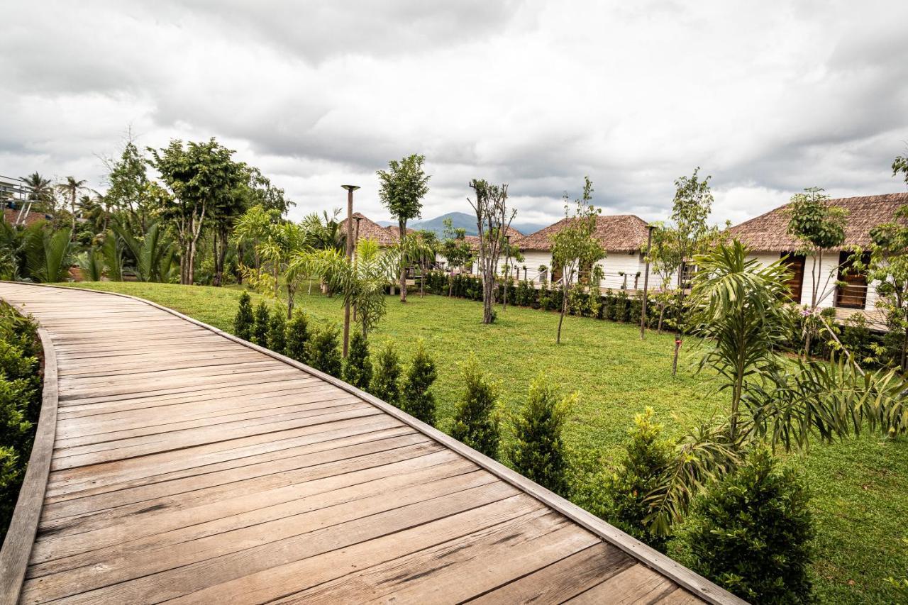 Good Time Relax Resort Kampot Extérieur photo